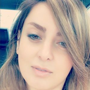 Meet your Posher, Negar